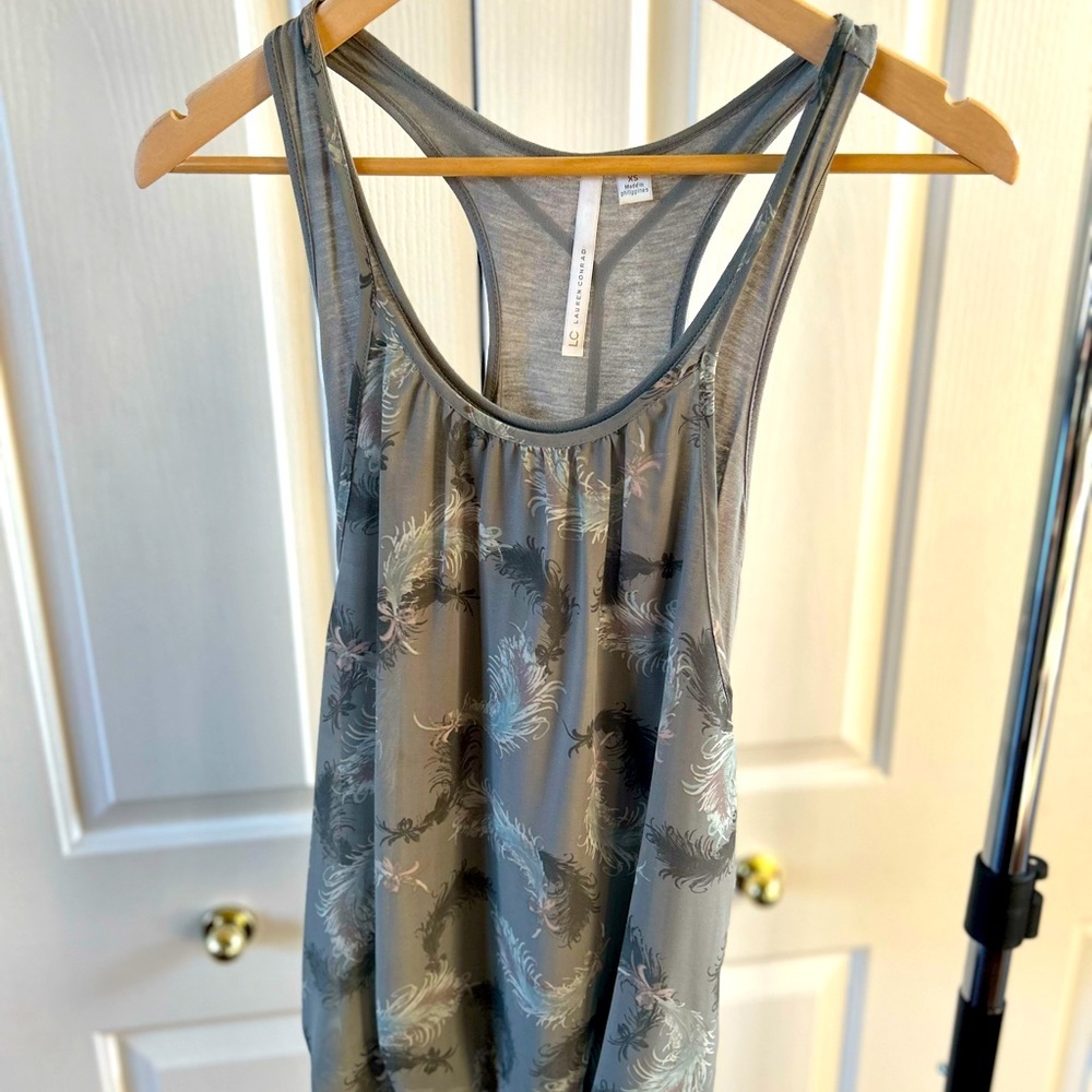 Lauren Conrad Tank - Picture 4 of 5